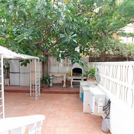 Global Properties, 2 En Apartment *
