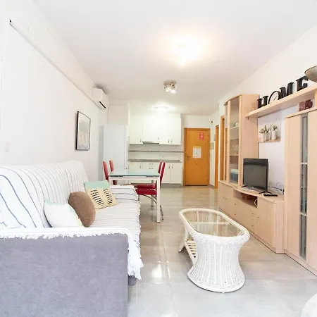 Global Properties, 2 En Apartment Canet d'En Berenguer