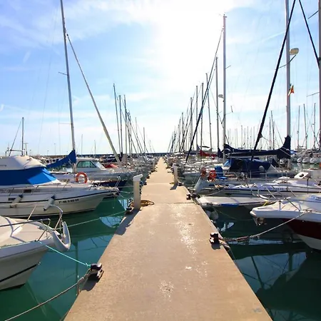Global Properties, 2 En Apartment Canet d'En Berenguer